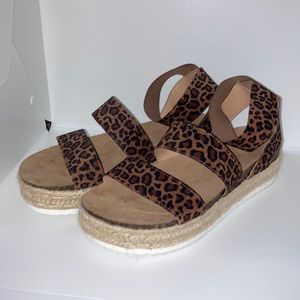 COPY - Time and Tru Platform Sandals